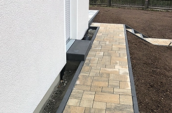 Gehwege - Bild 1 von 2